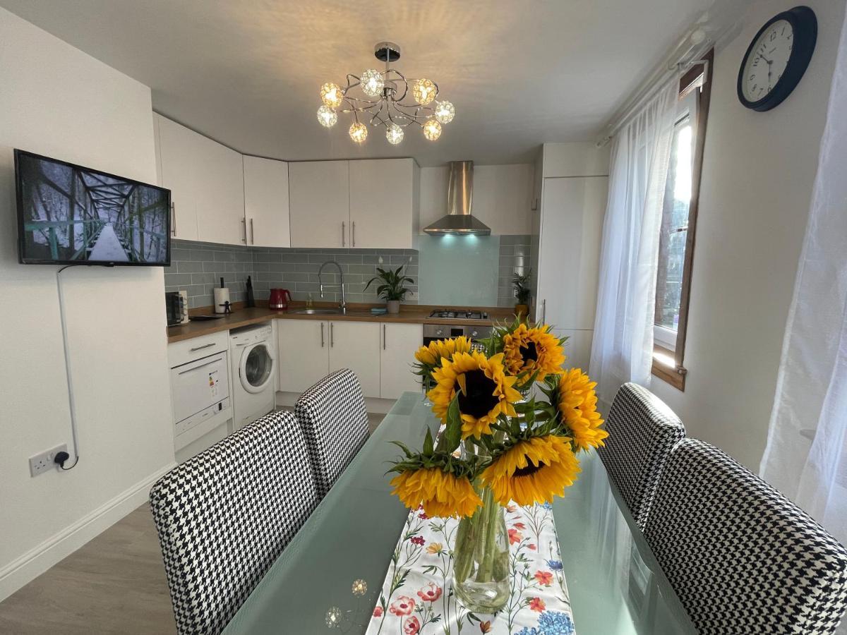 Central Comfy Balcony 2 FamilyRoom Apart EDI Eksteriør billede